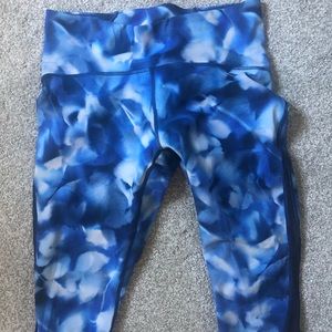 Lululemon cropped pants